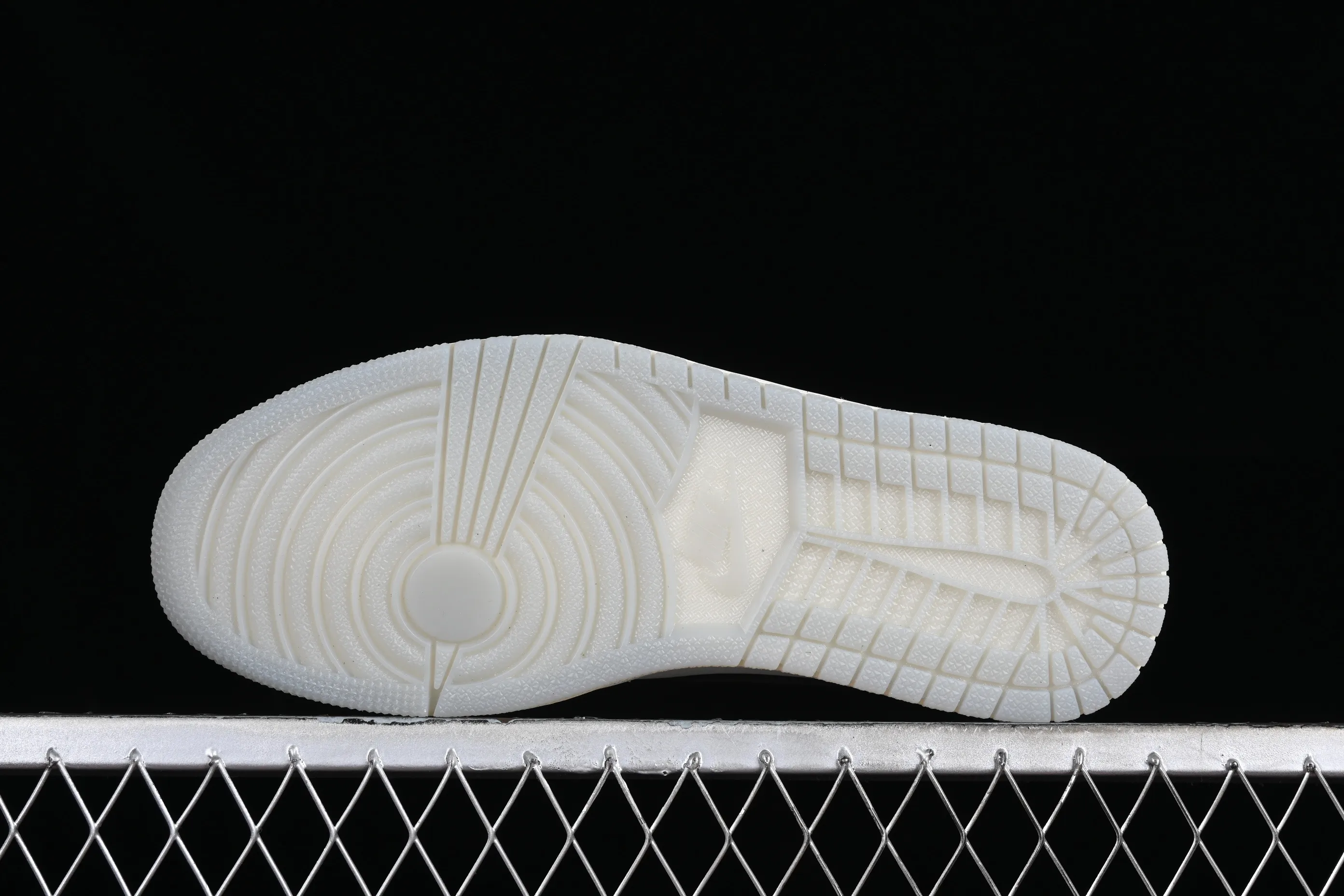 All categories Air Jordan Jordan series basketball shoes Air Jordan 1 Low Pure original Air Jordan 1 Low CNY "Year of the Drago" AJ1 Qiao 1 Year of the Dragon Limited Qinglong low-top cultural casual sneakers FN3727-100